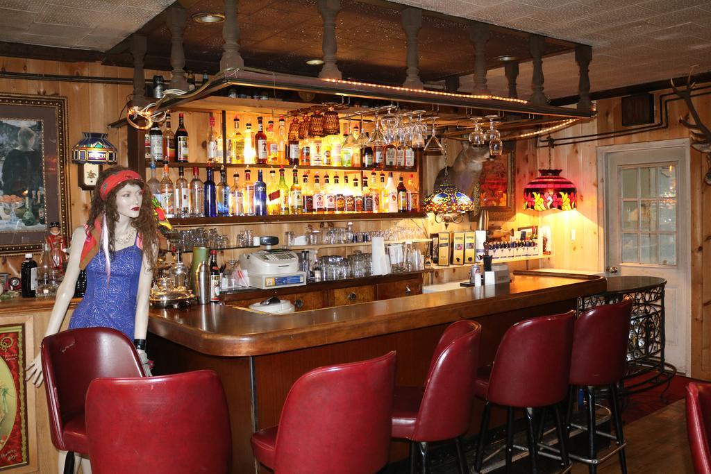Colonial Inn Pine Hill Ngoại thất bức ảnh