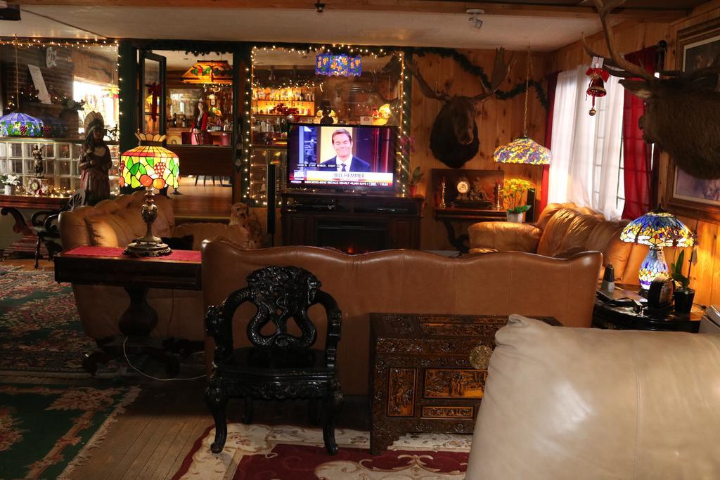 Colonial Inn Pine Hill Ngoại thất bức ảnh